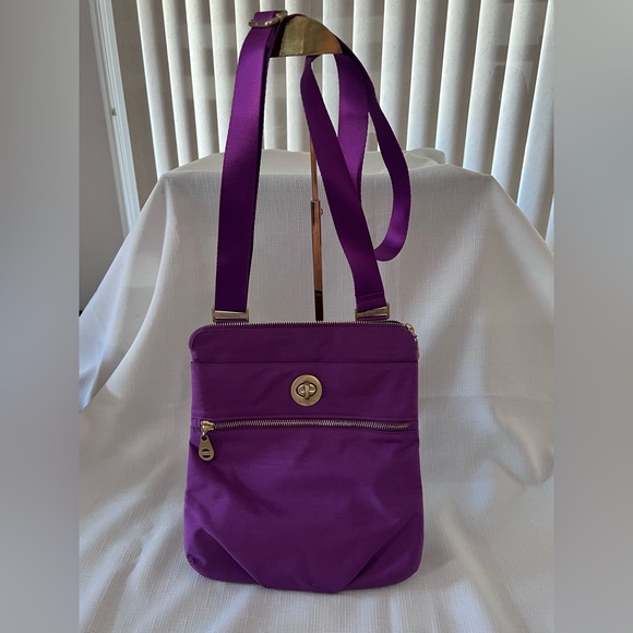 BAGGALLINI Crossbody 2 Pc Set NWT Vibrant Purple Gold Hardware Turn Lock Zipper - Picture 6 of 16